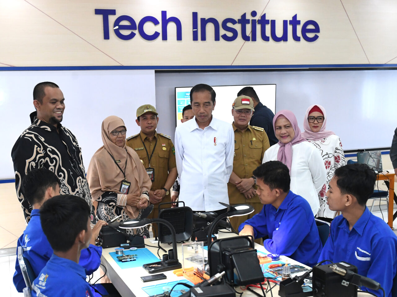 Presiden Jokowi Apresiasi Penerapan Kebijakan “Link and Match” antara SMK dan Dunia Industri