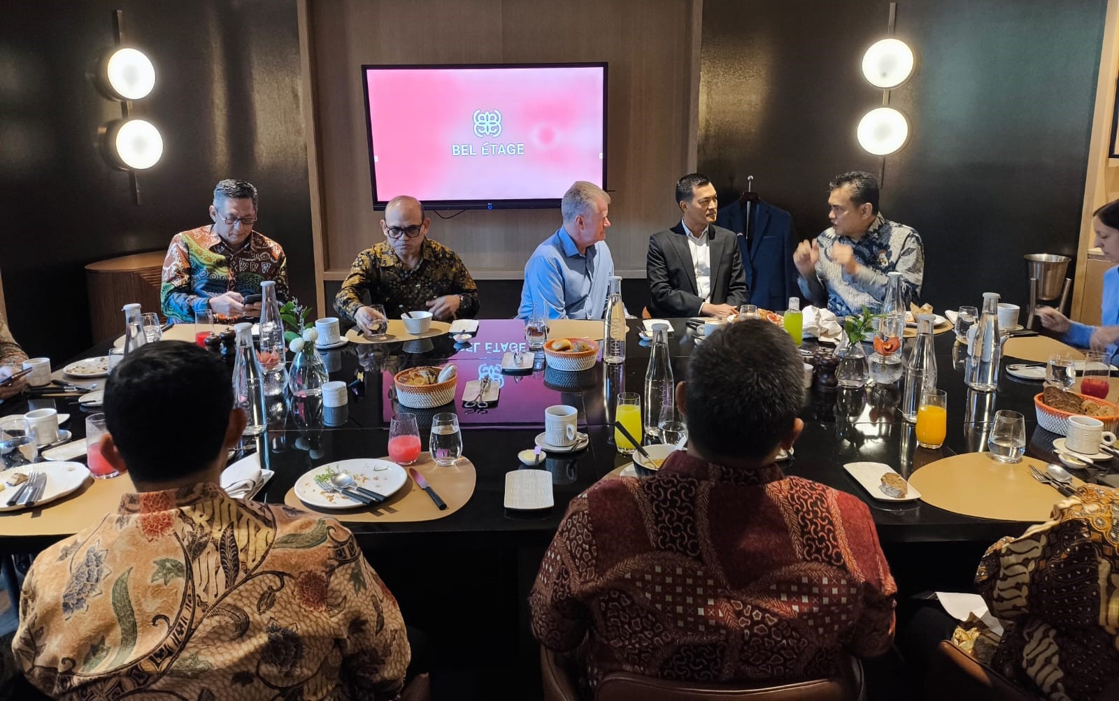 Sesjen Wantannas RI Hadiri Breakfast Meeting Dengan Panglima US Indopacom dan Staf Kedubes AS