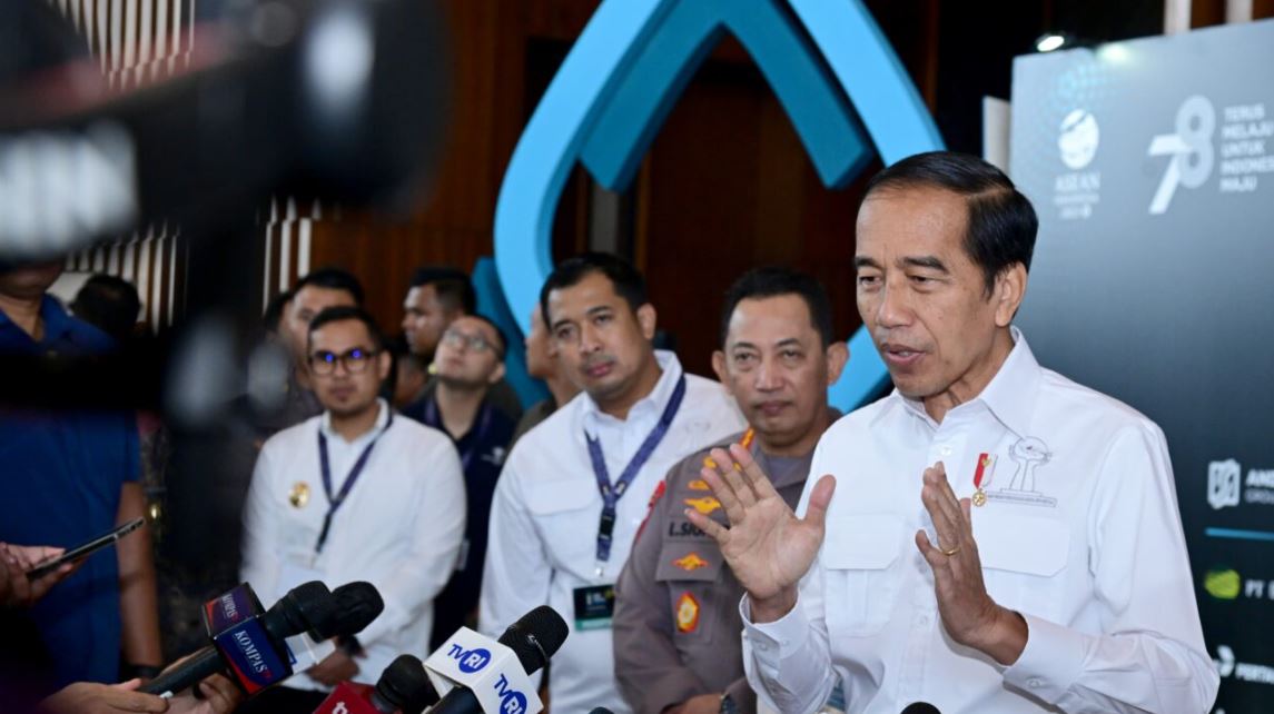 Soal Gangguan LRT, Presiden Jokowi: Kekurangan akan Kita Evaluasi dan Perbaiki