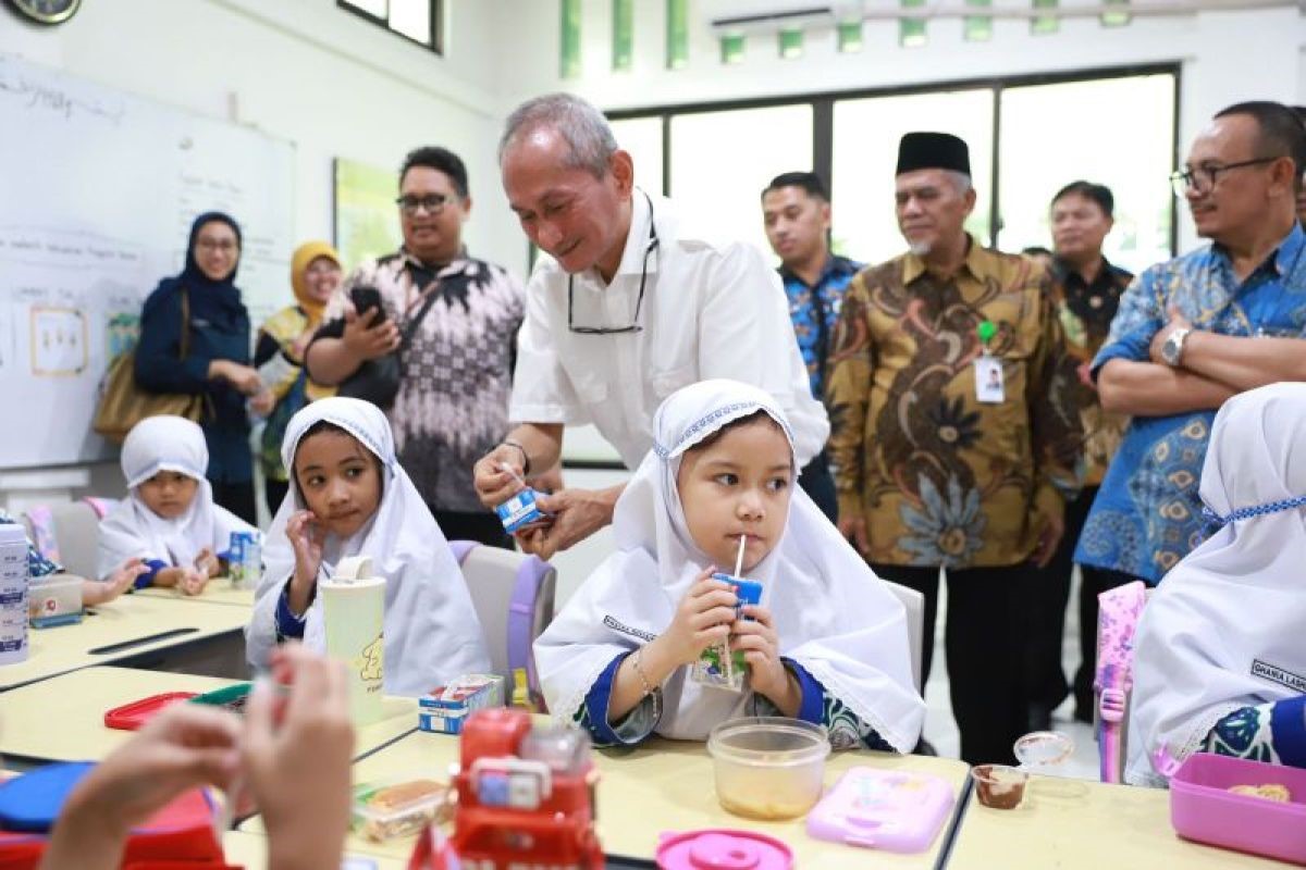 Wantannas RI Prakarsai Pilot Project Makan Gratis