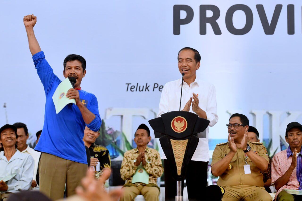 Serahkan 2.000 Sertifikat Tanah, Presiden Jokowi: Bukti Hak Hukum atas Tanah