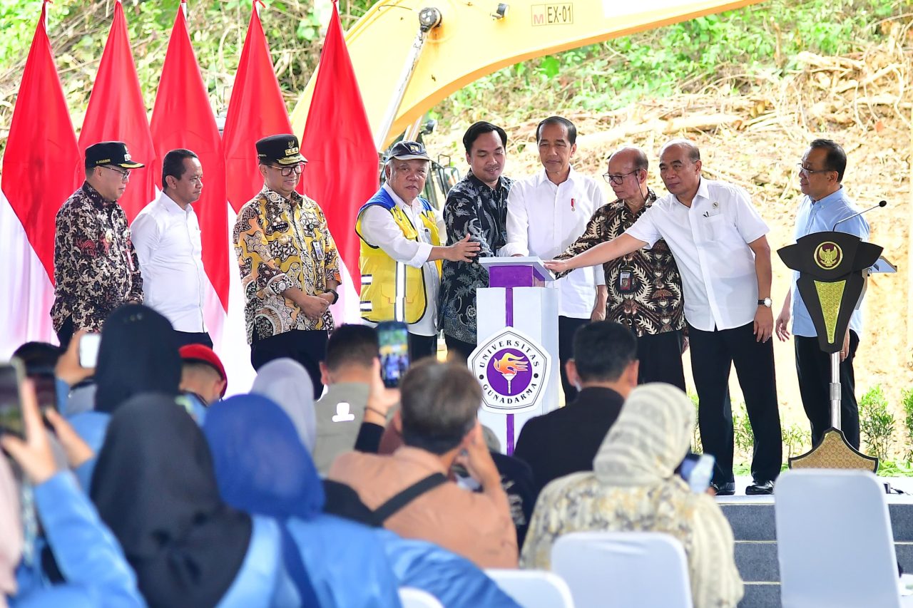 Presiden Jokowi Lakukan Groundbreaking Universitas Pertama di IKN