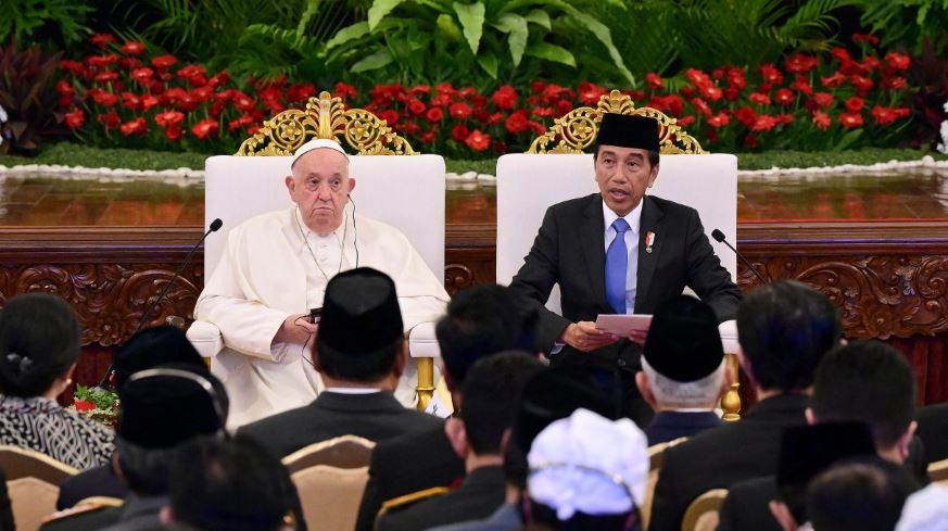 Presiden Jokowi Sambut Kunjungan Kenegaraan Sri Paus Fransiskus dengan Seruan untuk Toleransi dan Perdamaian