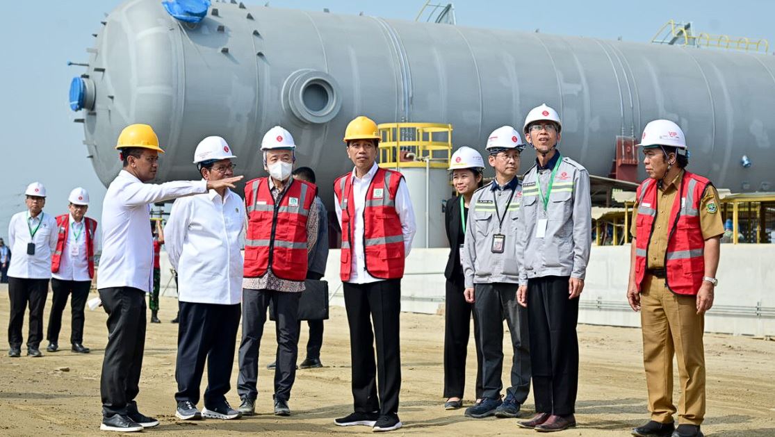 Presiden Jokowi Tinjau Pembangunan Industri Petrokimia di Cilegon