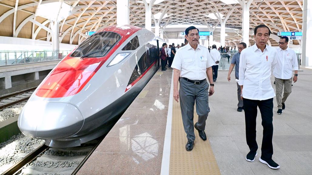 Presiden Jokowi Lakukan Uji Coba Kereta Cepat Jakarta-Bandung