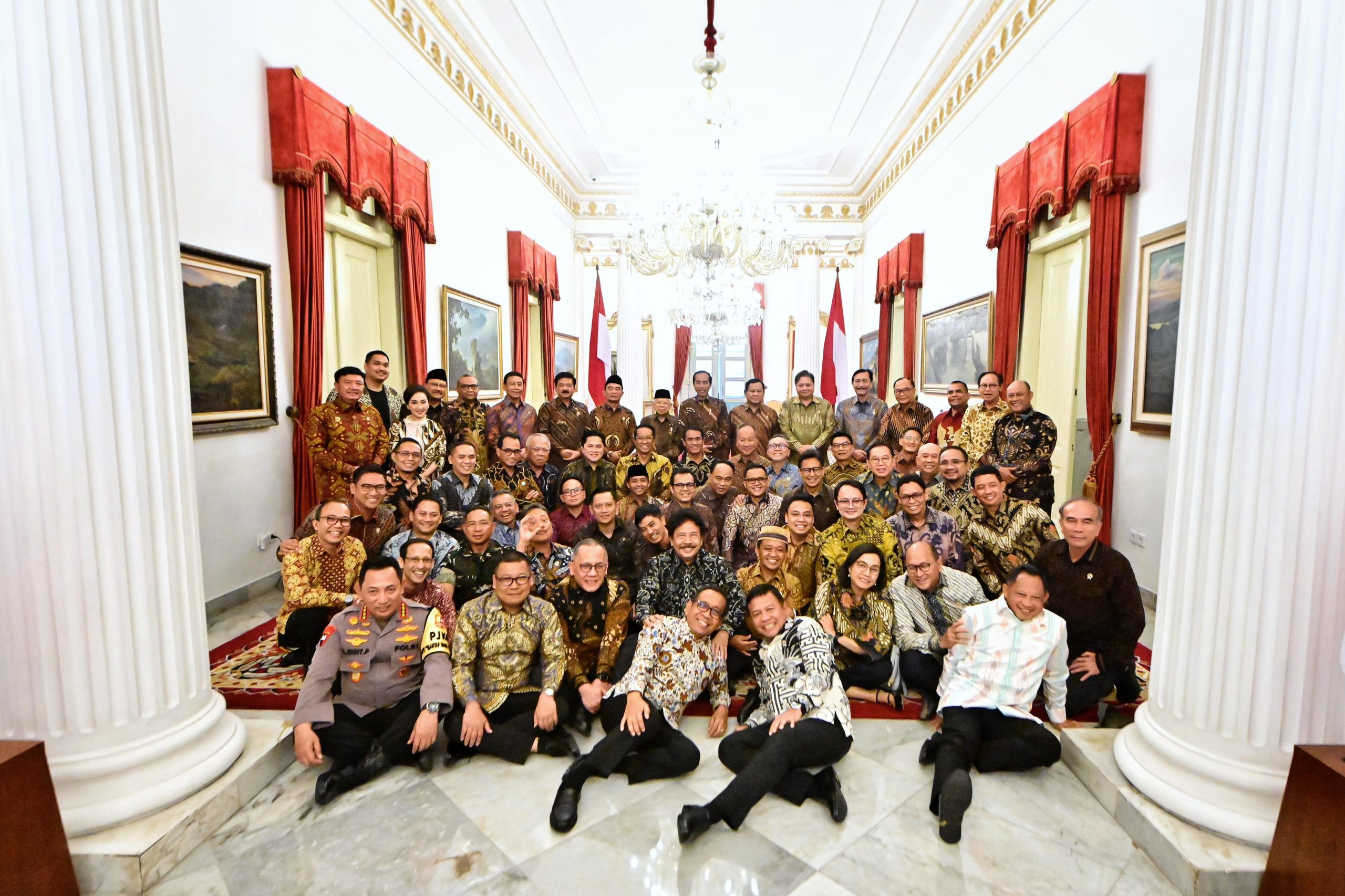 Gelar Jamuan Santap Siang di Istana Negara, Presiden Jokowi Pamit dengan Kabinet Indonesia Maju