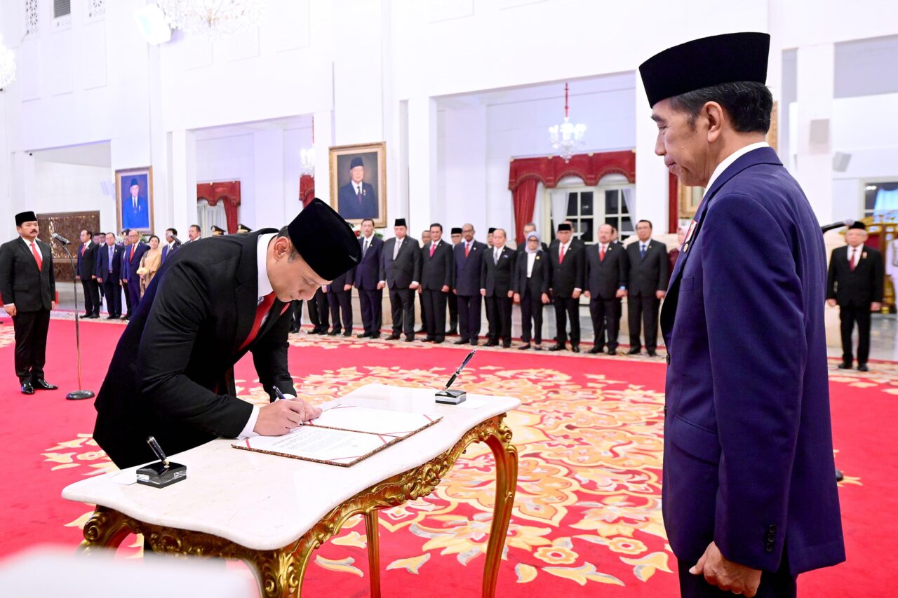 Presiden Jokowi Lantik Agus Harimurti Yudhoyono sebagai Menteri ATR/BPN