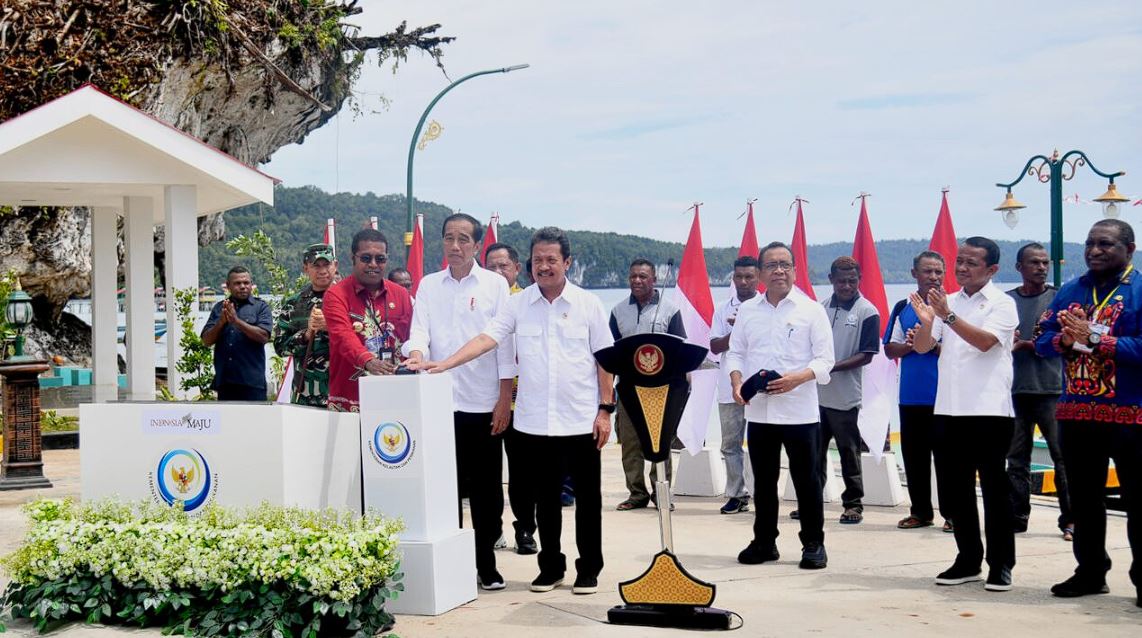 Resmikan Kampung Nelayan Modern Samber Binyeri, Presiden: Kelola dengan Baik