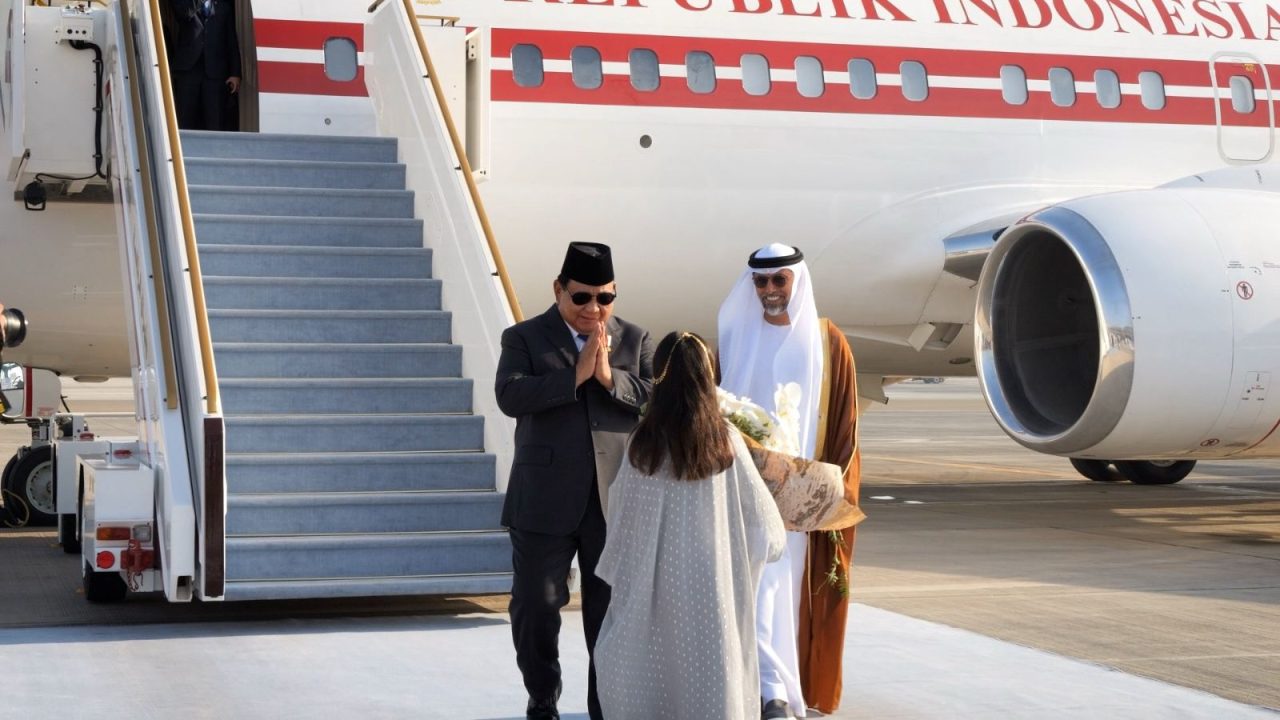 Usai Kunjungan ke London, Presiden Prabowo Tiba di Abu Dhabi