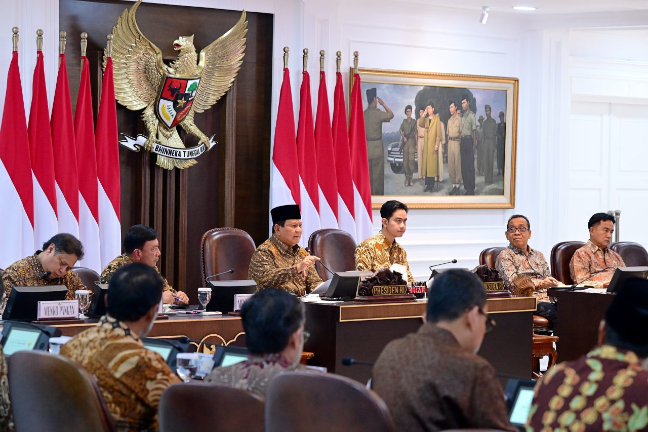 Presiden Prabowo Pimpin Sidang Kabinet Perdana: Tekankan Persatuan, Efisiensi, dan Sinergi