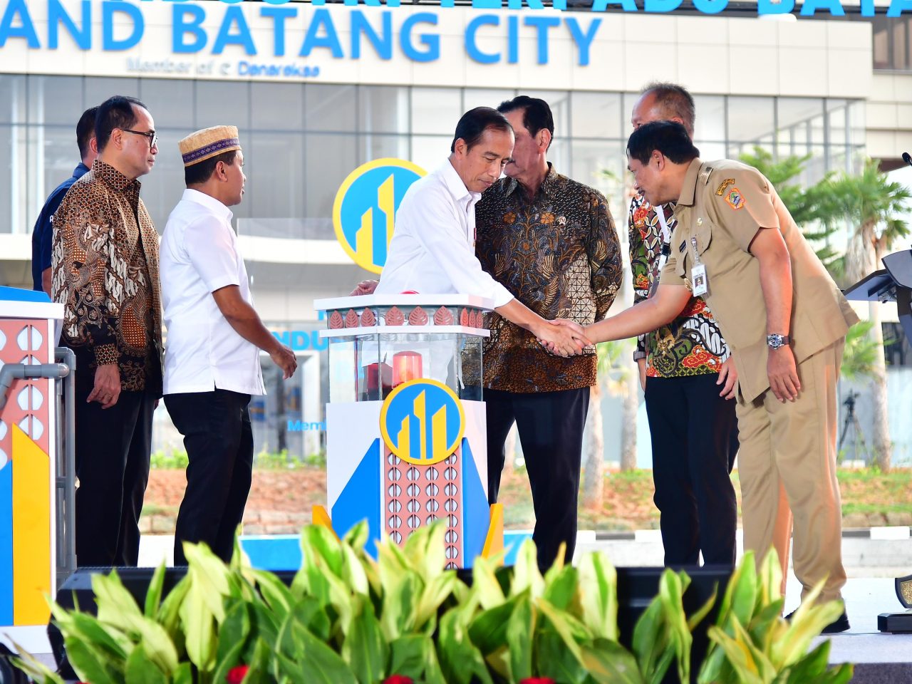 Presiden Jokowi Resmikan Operasional Kawasan Industri Terpadu Batang