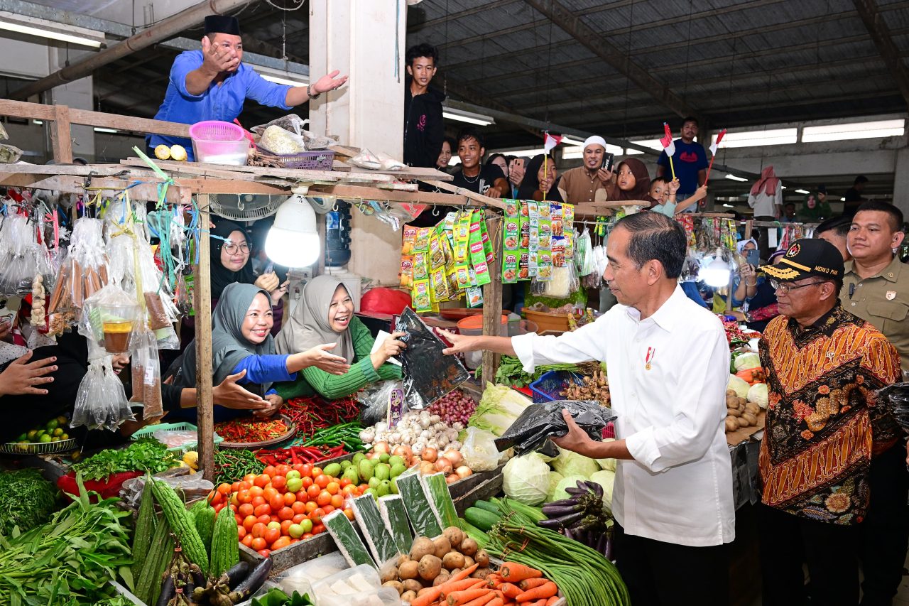 Presiden Jokowi Tinjau Berbagai Fasilitas Pendidikan, Pangan, dan Kesehatan di Kalimantan Timur