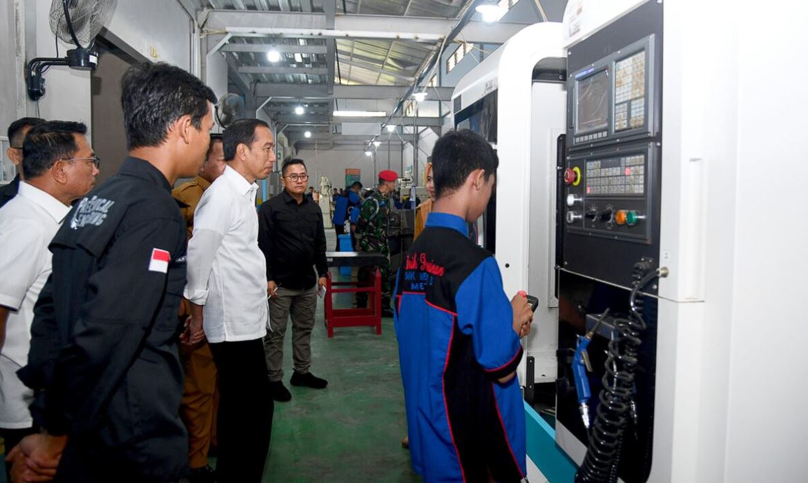 Tinjau SMK Negeri 3 Kota Metro, Presiden: Sarana Prasarana Sangat Siap